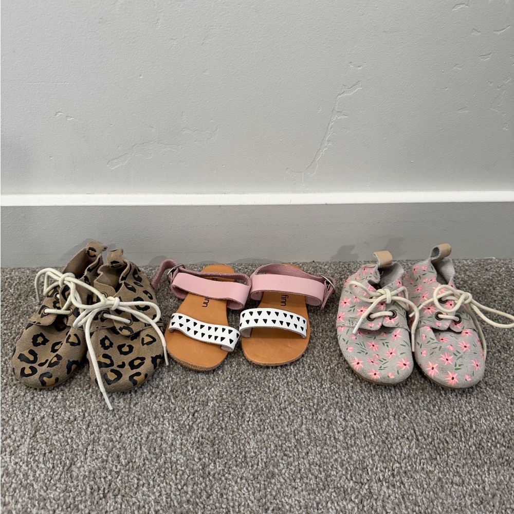 Girls Piper Finn toddler size 5 shoe/sandal bundle